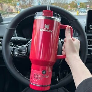 Stanley x elf Red Delicious 40 oz & Lip Holder SET